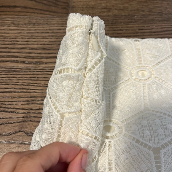 Attitude Jay Manuel - size 0, white, lace overlay, mini skirt. - Picture 2 of 4